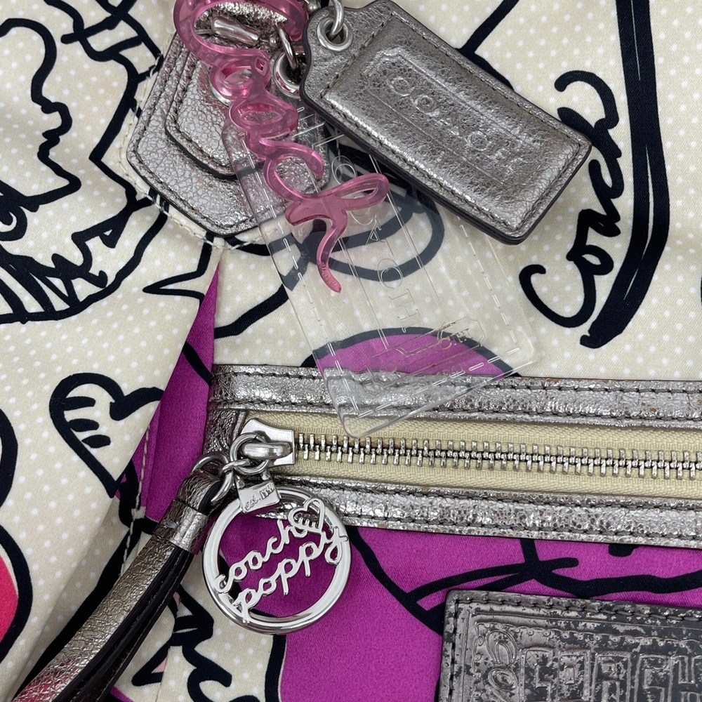 Coach POPPY  Pink OFF WHITE Shoulder Bag Detail HANDLES ARE A LITTLE STAINED - Picture 4 of 16